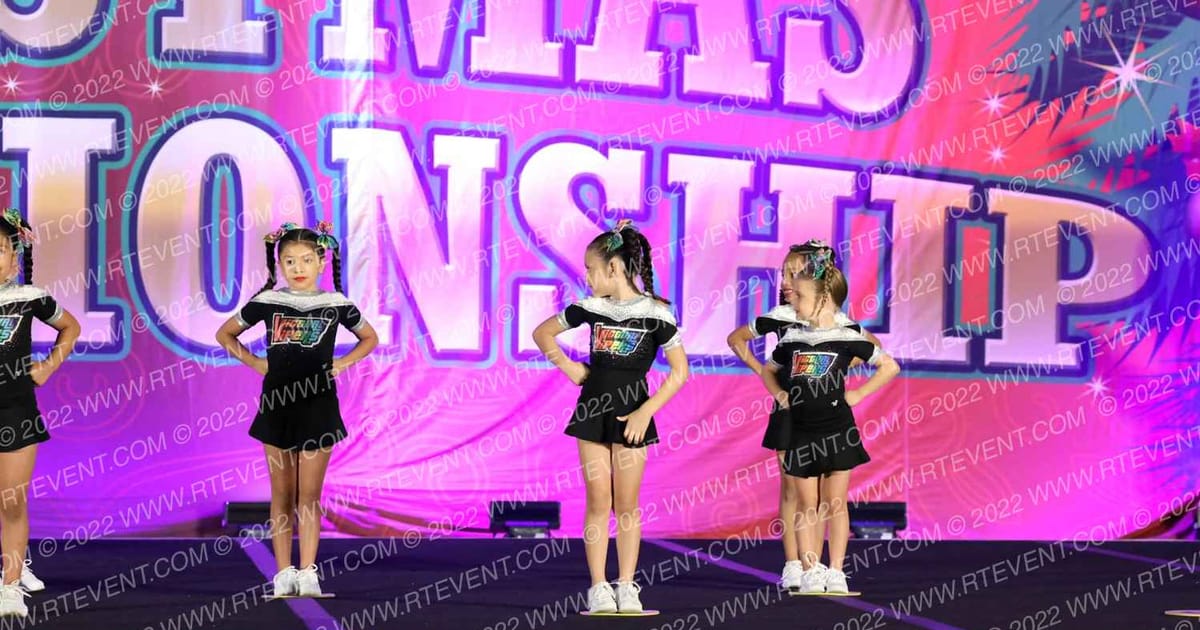 Victory Vipers Confetti Cupcakes · Cheer Power Houston Showdown
