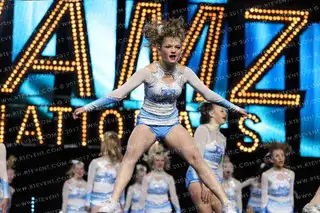 TUMBLE CENTRAL LADY LEGENDS