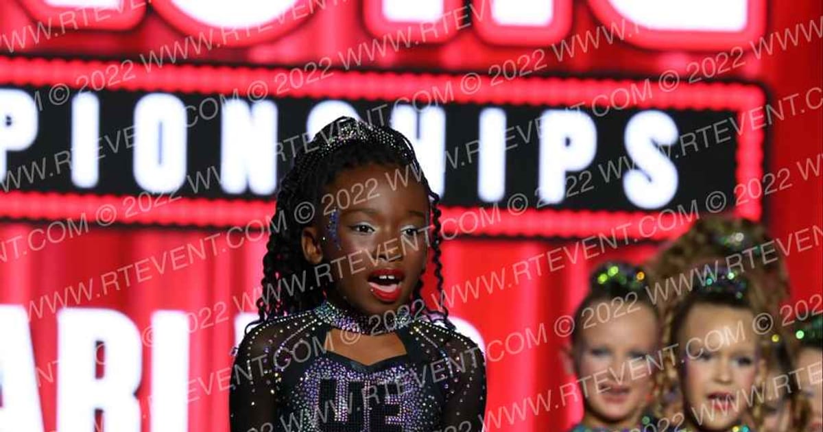 United Elite Cheer FEARLESS · Encore Grand Nationals Houston
