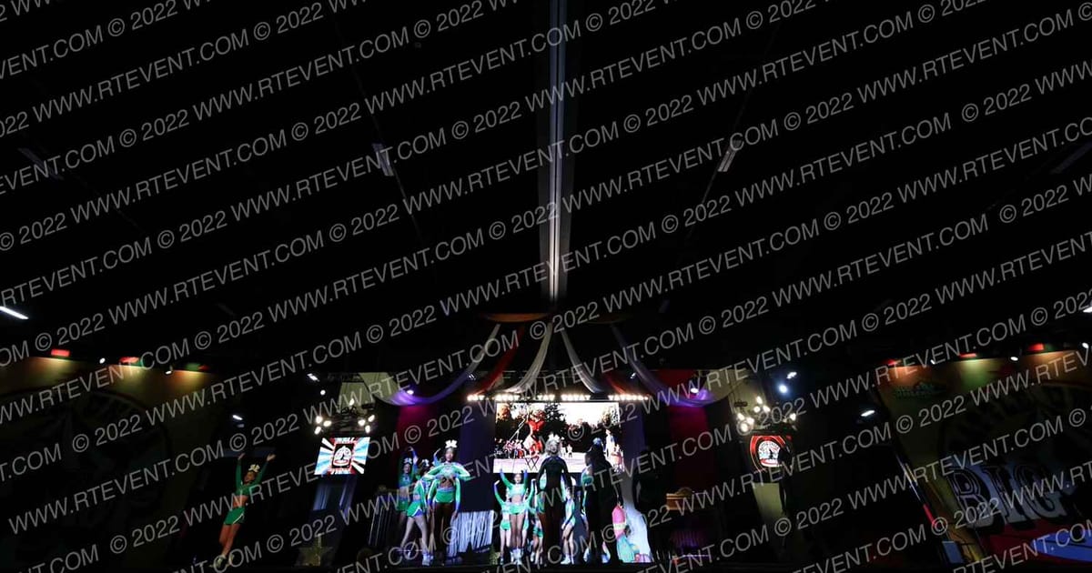 The Stingray Allstars Apple · Battle Under the Big Top