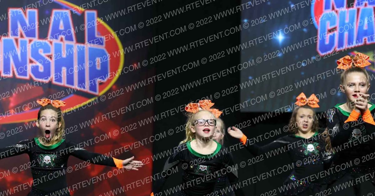 Iowa Elite Cheer - Des Moines Vicious · Americas Best Grand Nationals