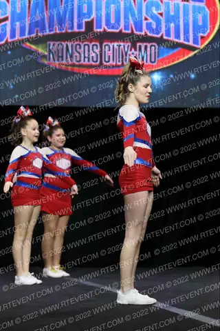Hiawatha Cheer Club RedHawks