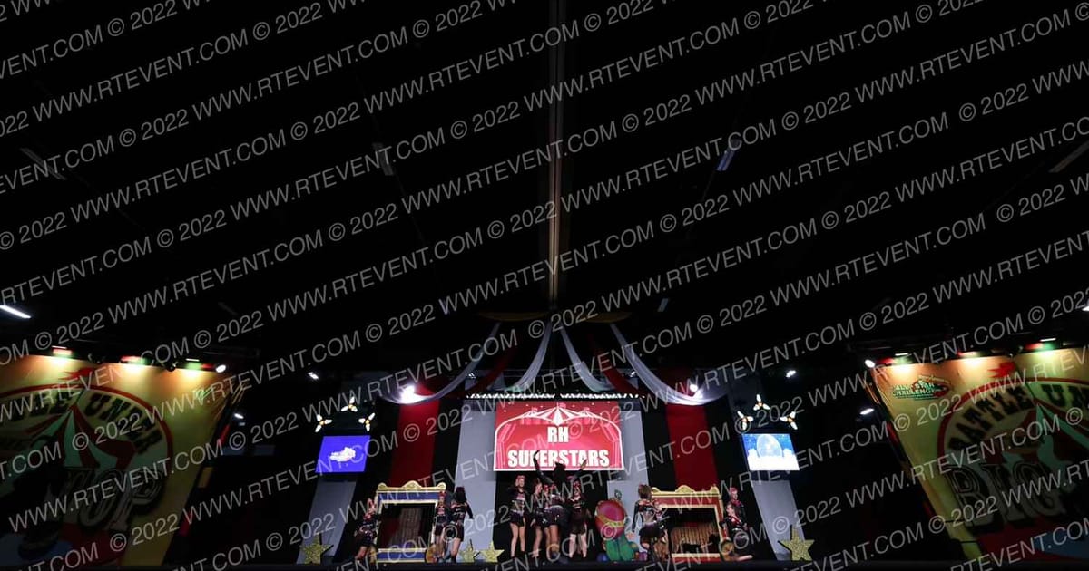 RH Superstars Covergirls · Battle Under the Big Top