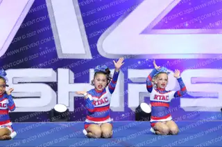 RTOWN ATHLETICS LADY BULLDOGS