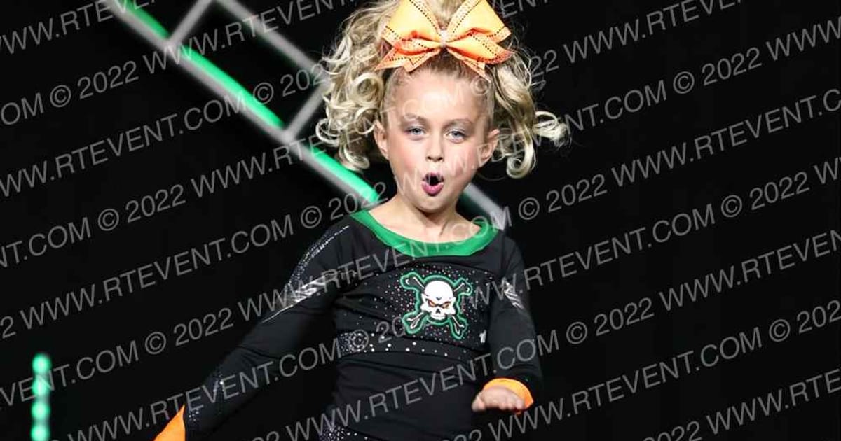 Iowa Elite Cheer of MN VENGEANCE · Nations Choice Grand Nationals