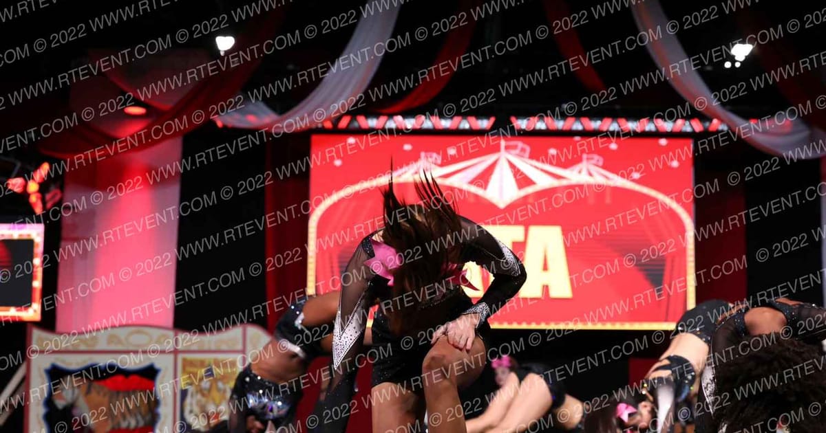 ATA Miss Venom · Battle Under the Big Top