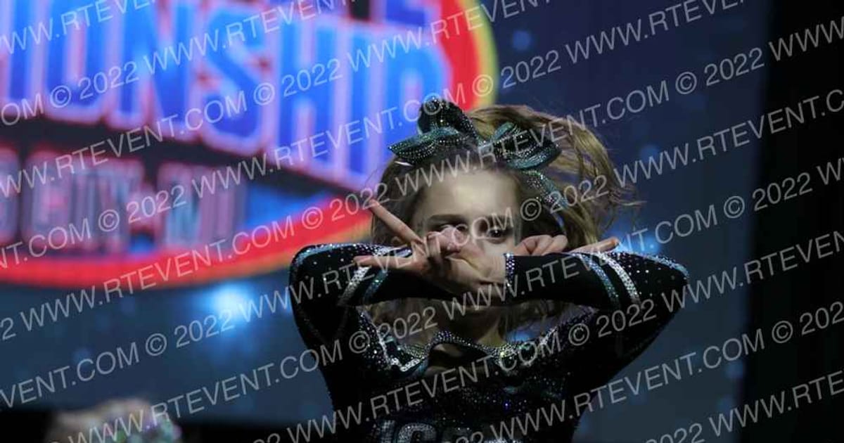 Icon Cheer exclusive · Americas Best Grand Nationals