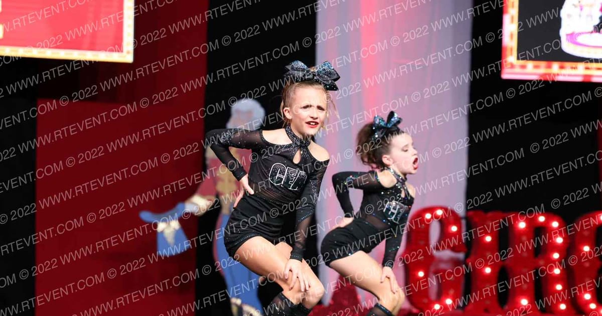 Cheer Extreme - Raleigh Shine · Battle Under the Big Top