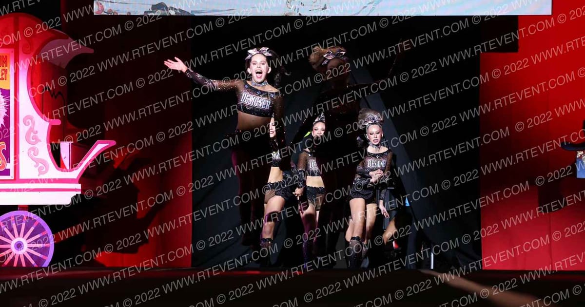 Designer Athletics Louis Ladies · Battle Under the Big Top