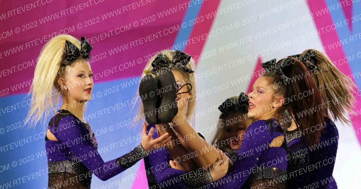 Knoxville Twisters Miss Twist · Aloha Gatlinburg Showdown DIDII