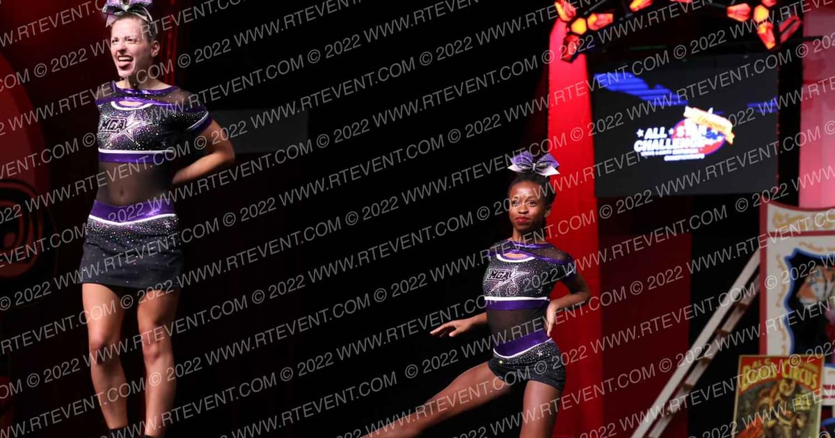 MGA Cheer Extreme Halo · Battle Under the Big Top