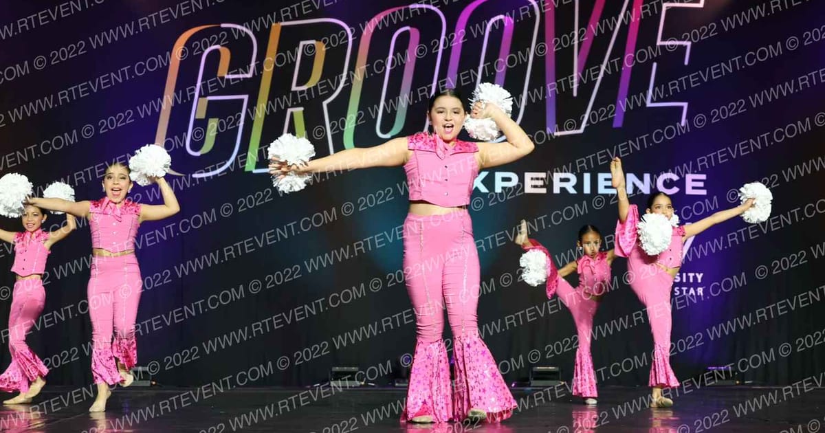 Synergy Dance Academy Mini Intermediate Pom · Encore Grand Nationals Houston