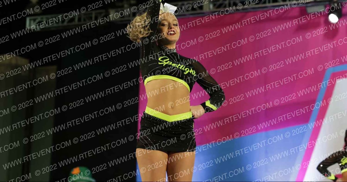 Cheer Extreme Kernersville Spotlight · Aloha Gatlinburg Showdown DIDII