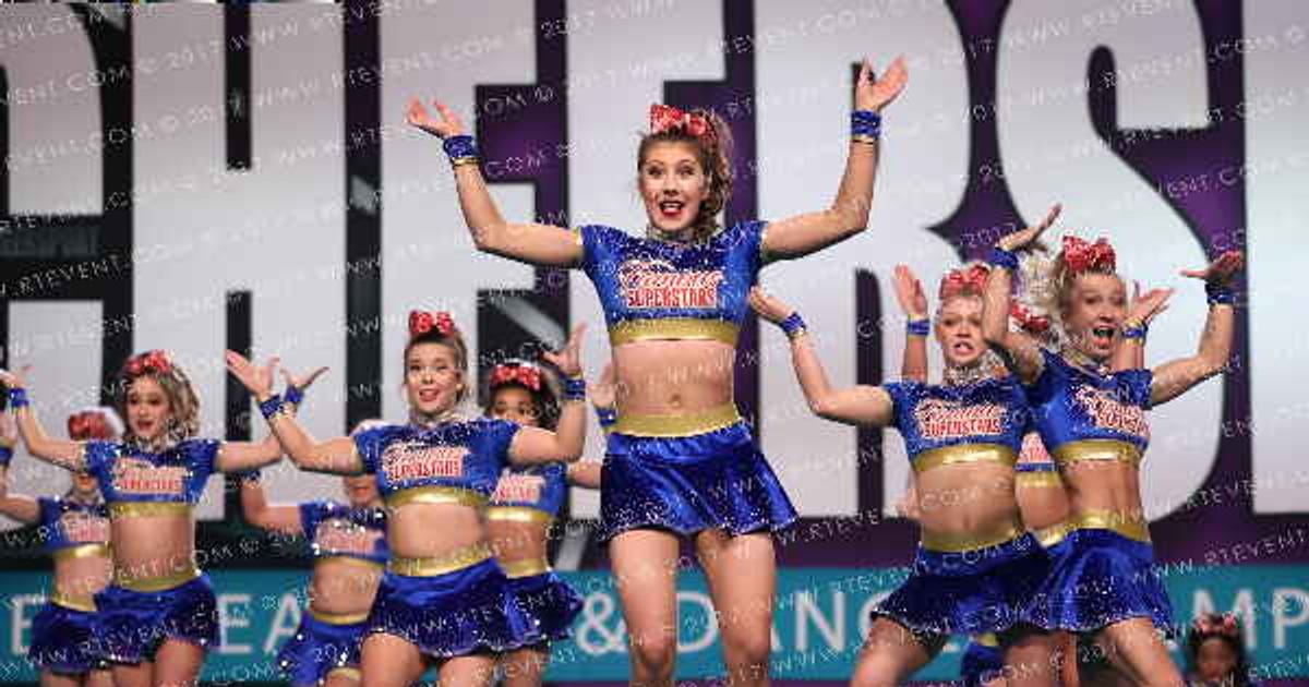 Famous Superstars GOLD · CHEERSPORT NATIONALS HALL B5