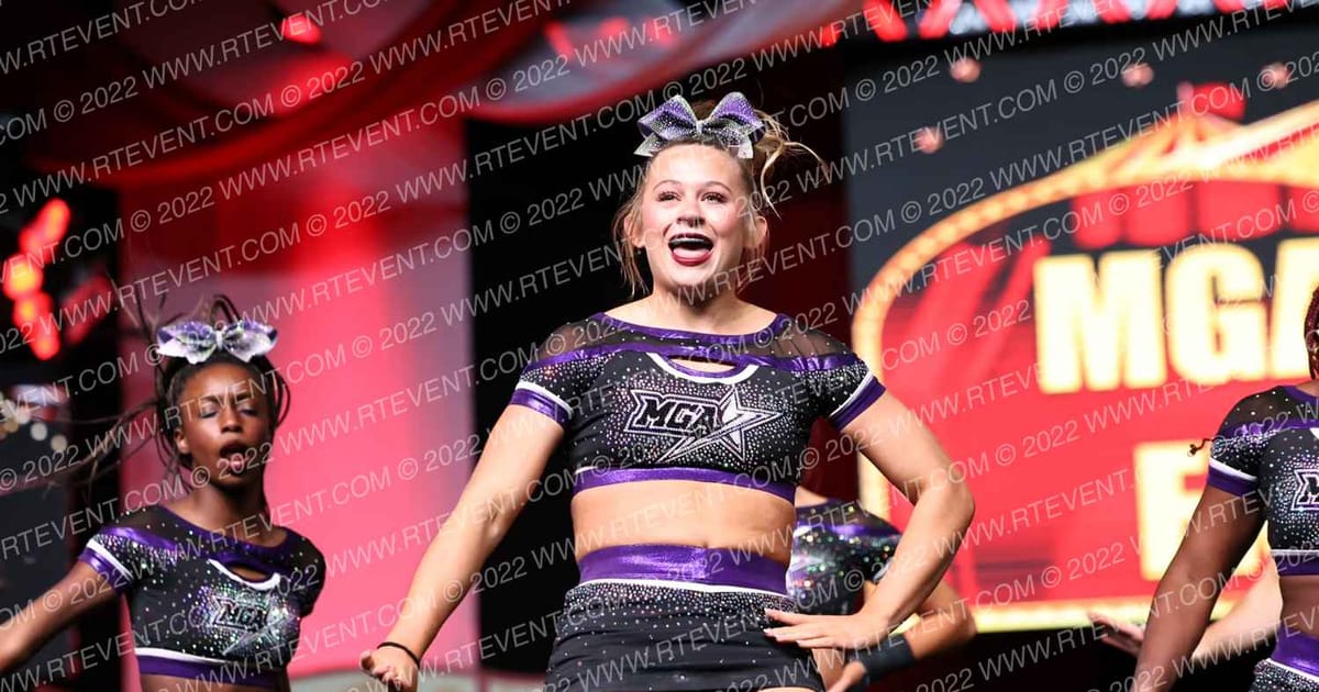 MGA Cheer Extreme Lady Orbit · Battle Under the Big Top