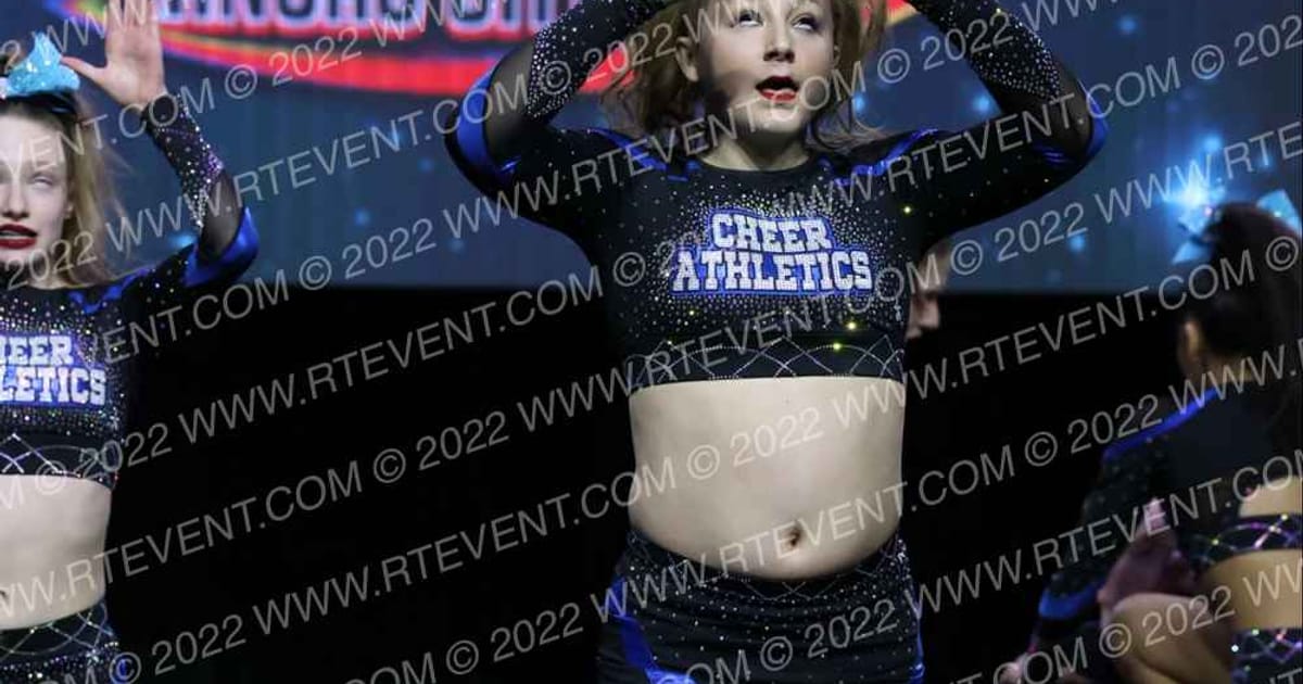 Cheer Athletics Omaha GloryCAts · Americas Best Grand Nationals