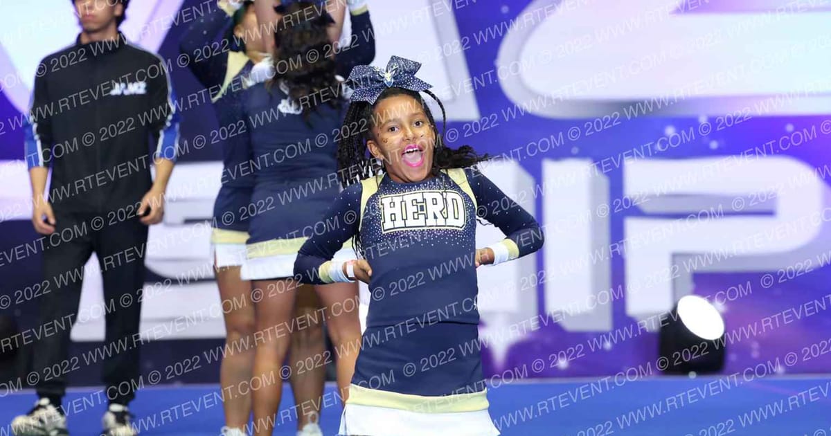 ELK GROVE GOLD · Holiday Showcase