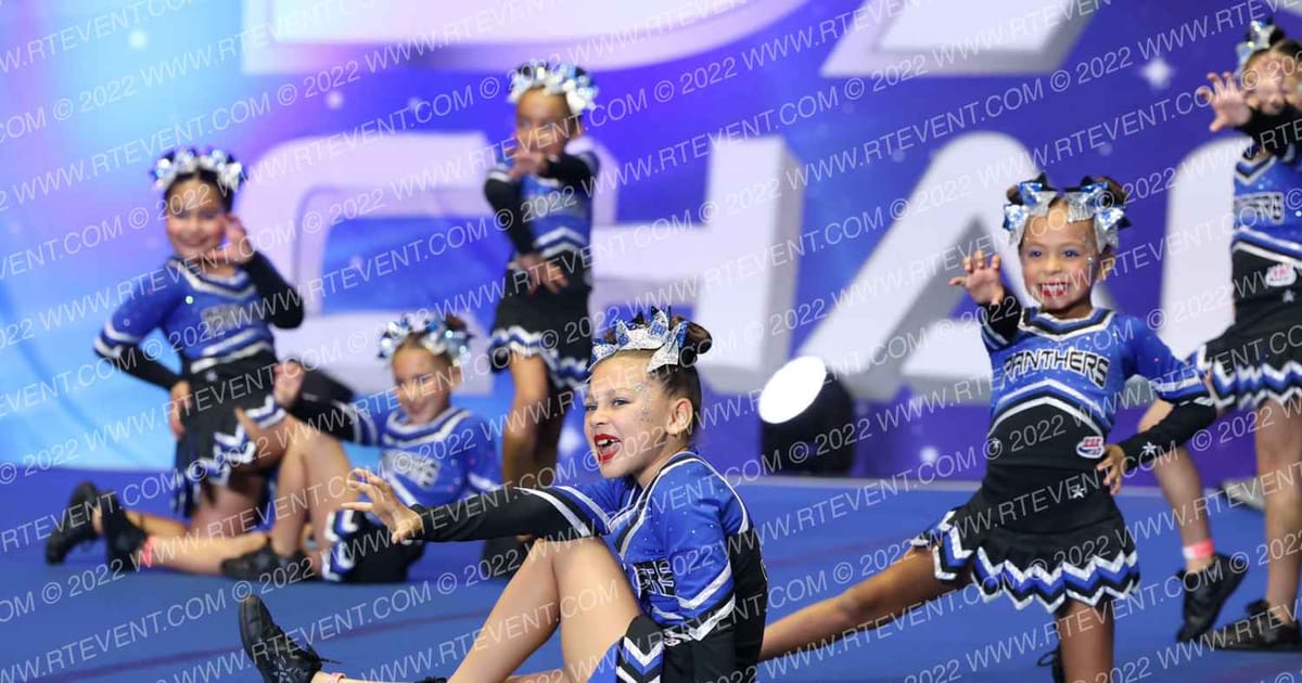 EASTLAKE PANTHERS TINY MITE · Holiday Showcase