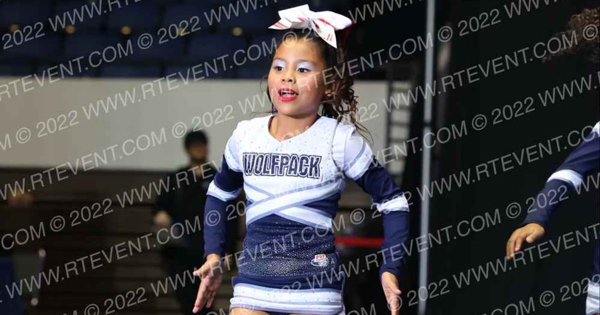 ESCONDIDO HIDDEN WOLVES · Holiday Showcase