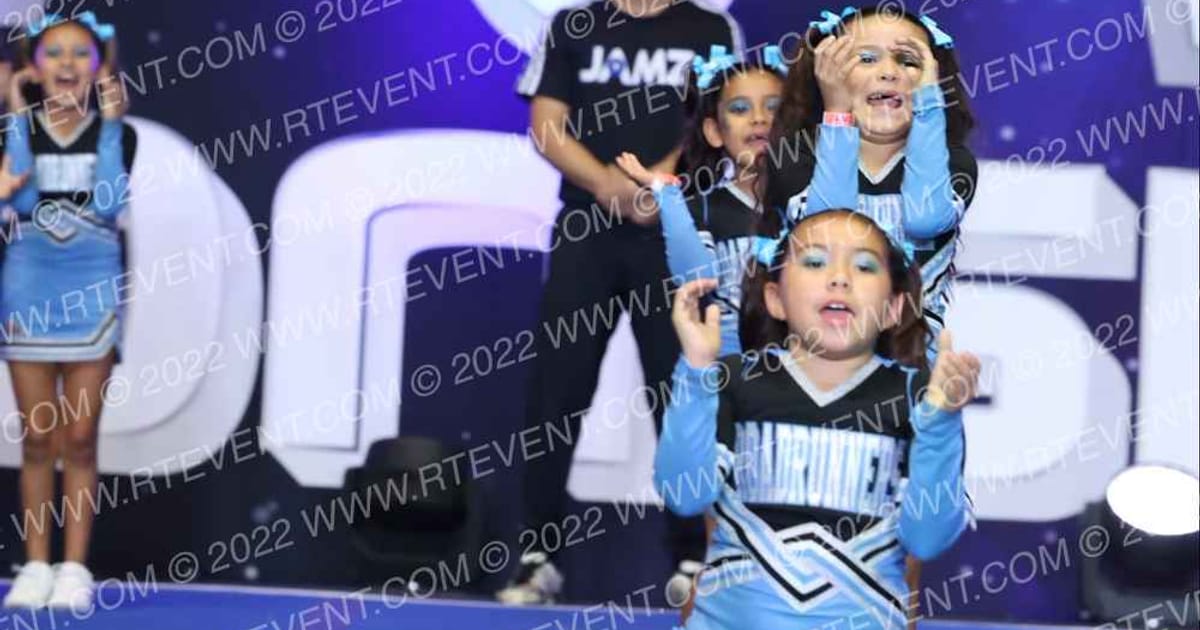 BALDWIN PARK ROADRUNNERS JR GREMLINS · Holiday Showcase