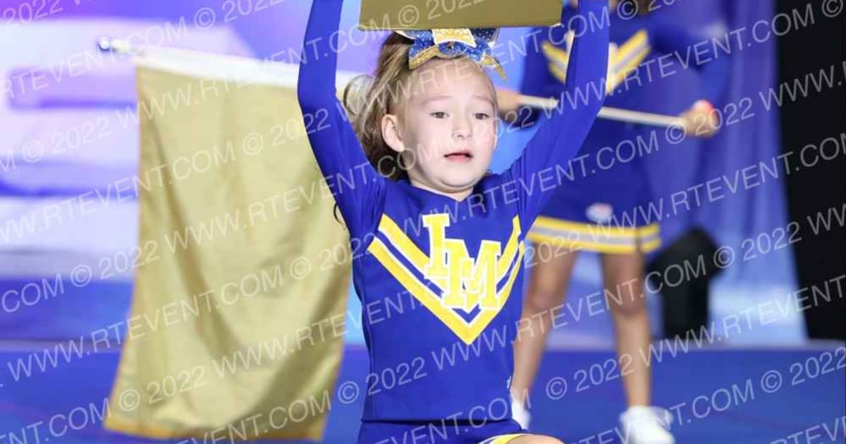 LA MIRADA MATADORES MITEY MITE · Holiday Showcase