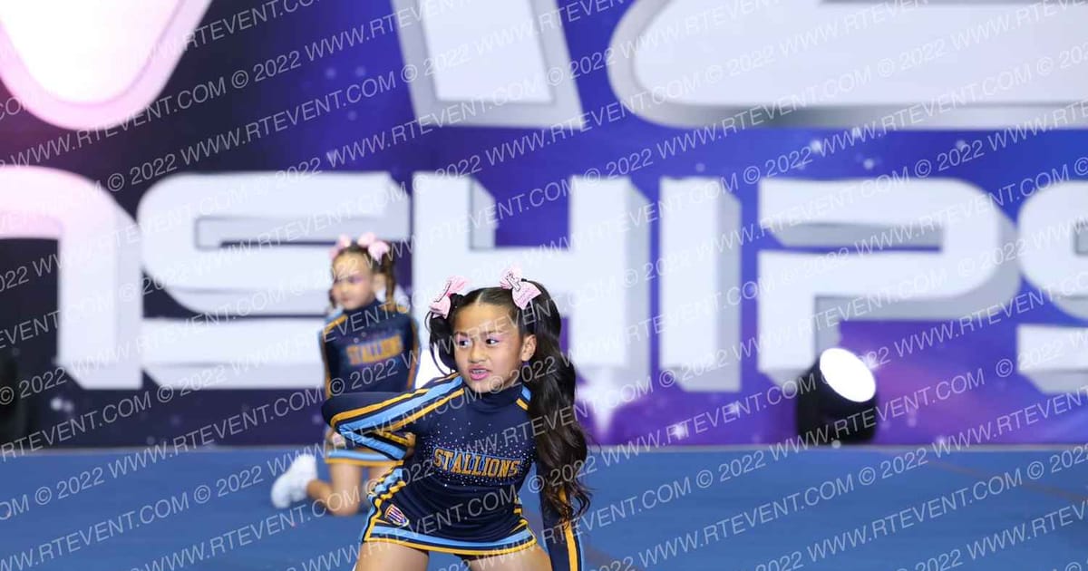 EL SERENO STALLIONS JR GREMLIN CHEER · Holiday Showcase