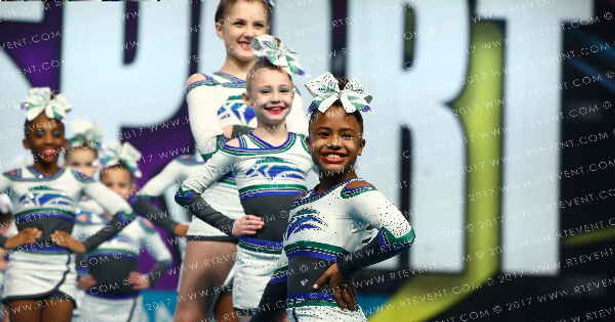 The Atlanta Jayhawks SMOKE · CHEERSPORT NATIONALS HALL B3
