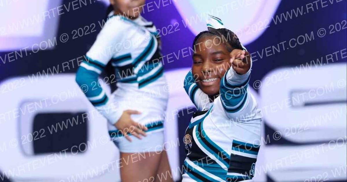COMPTON JAGUARS FEARLESS · Holiday Showcase