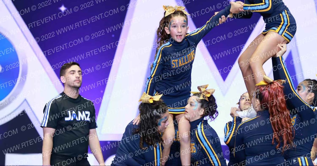 EL SERENO STALLIONS JR MIDGET CHEER · Holiday Showcase