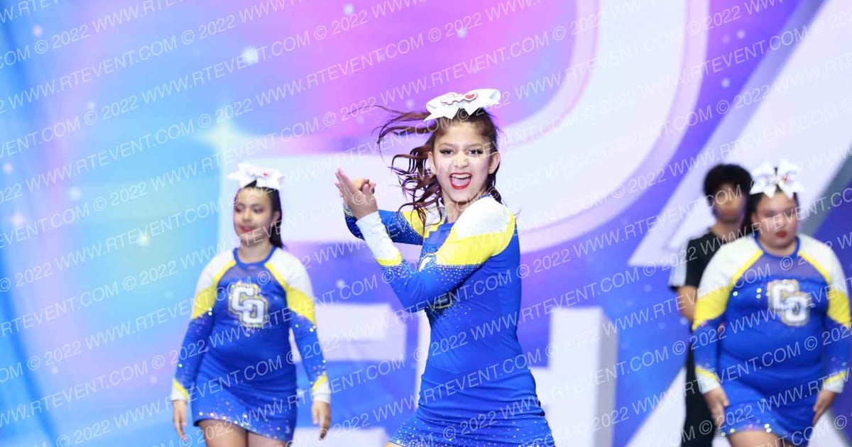CHARTER OAK LADY CHARGERS · Holiday Showcase