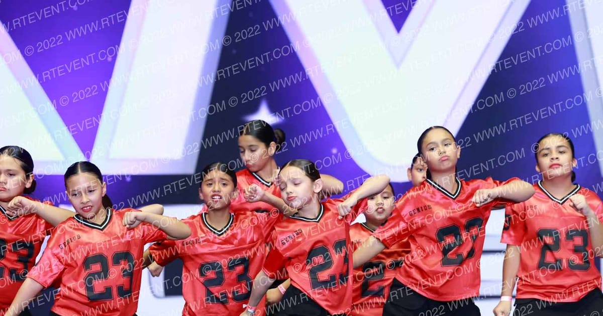FIREBAUGH FALCON CHEER PEEWEES · Holiday Showcase