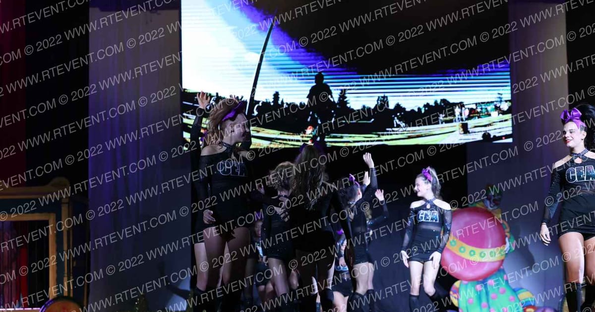 Cheer Extreme - Raleigh Lady Reign · Battle Under the Big Top