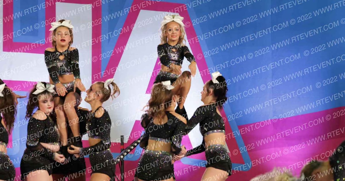 Fearless Athletics Queen Bees · Aloha Gatlinburg Showdown DIDII