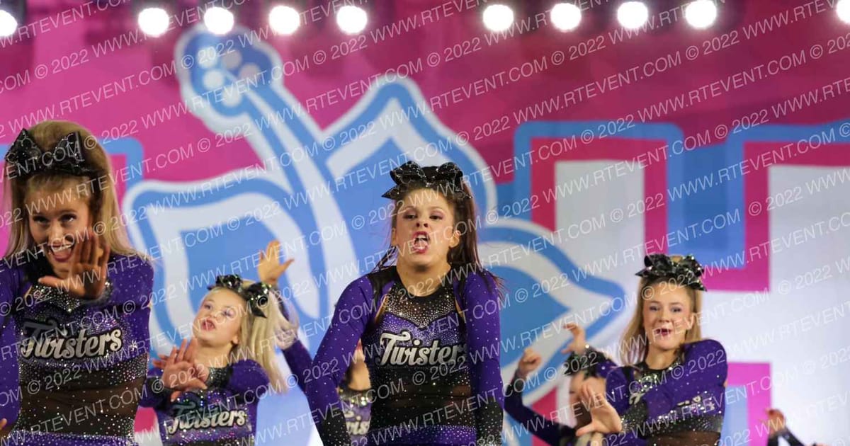 Knoxville Twisters Miss Twist · Aloha Gatlinburg Showdown DIDII