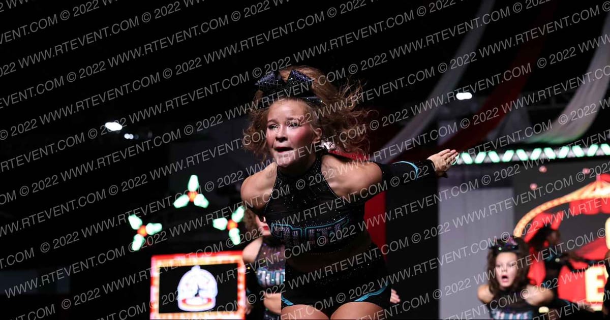 Cheer Extreme - Raleigh Senior 3lite · Battle Under the Big Top