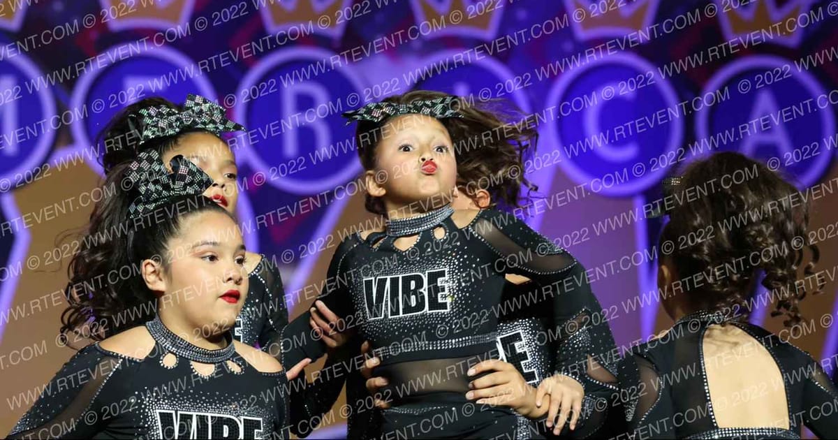 Vibe Cheer Onyx · American Grand Vegas Friday Night