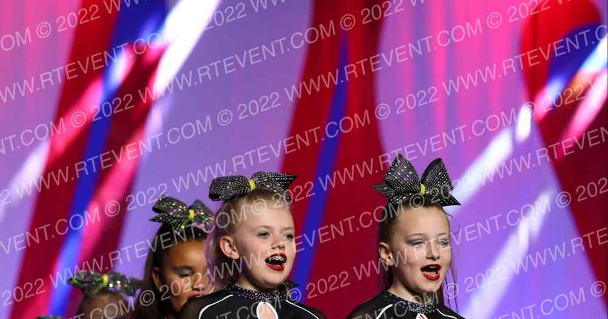 Cheer Athletics - Denver Youth Yellow · CHAMPS Grand Nationals DIDII