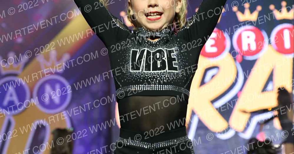 Vibe Cheer J2Crew · American Grand Vegas Friday Night