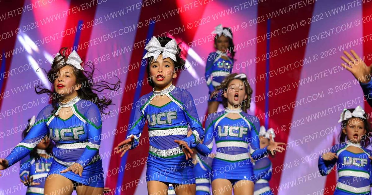 University Cheer Force Flash · CHAMPS Grand Nationals DIDII