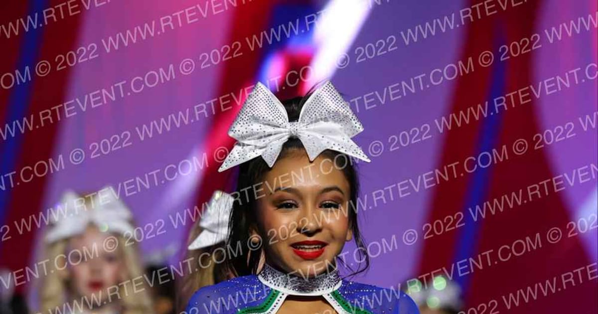 University Cheer Force Brellas · CHAMPS Grand Nationals DIDII