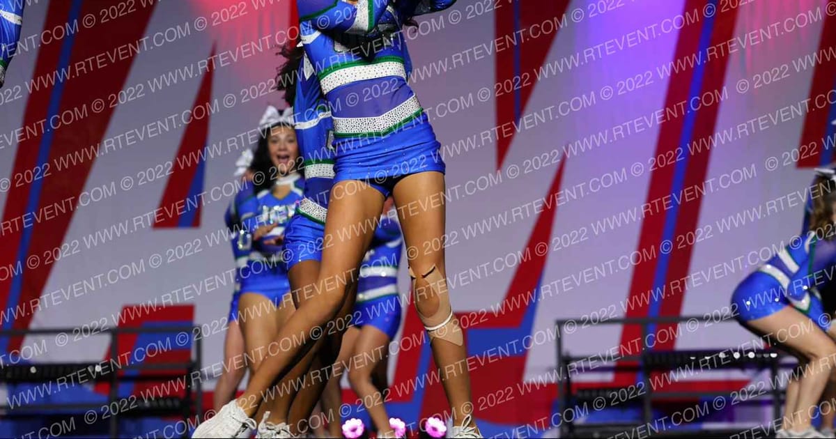 University Cheer Force Lightning · CHAMPS Grand Nationals DIDII