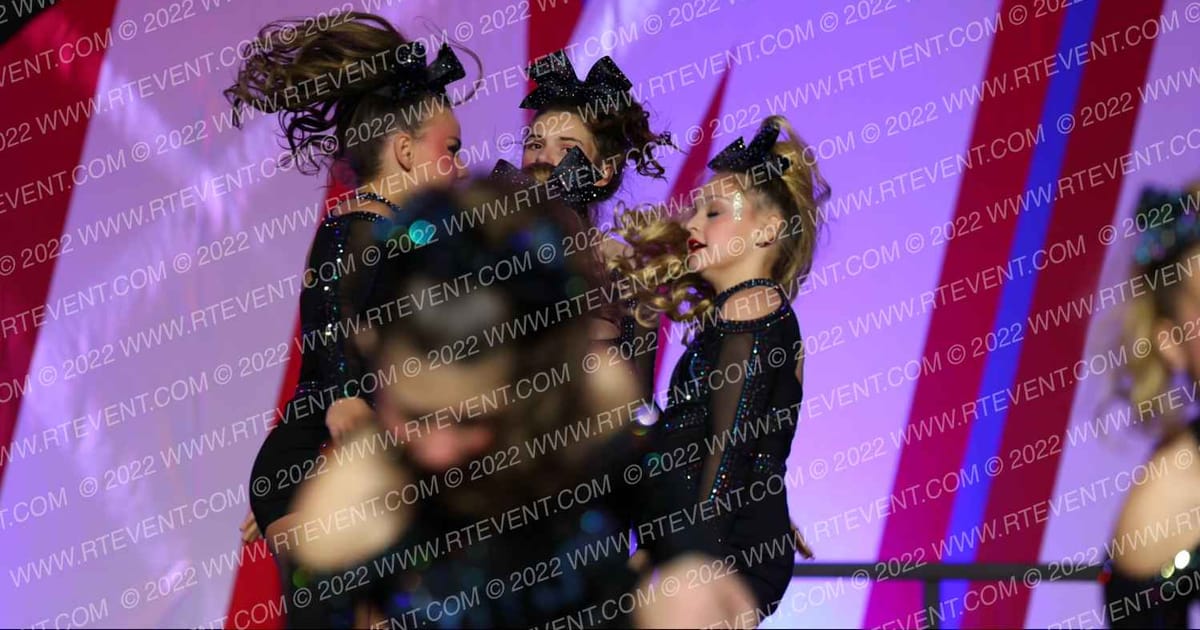 Rock Cheer Company Fireflies · CHAMPS Grand Nationals DIDII