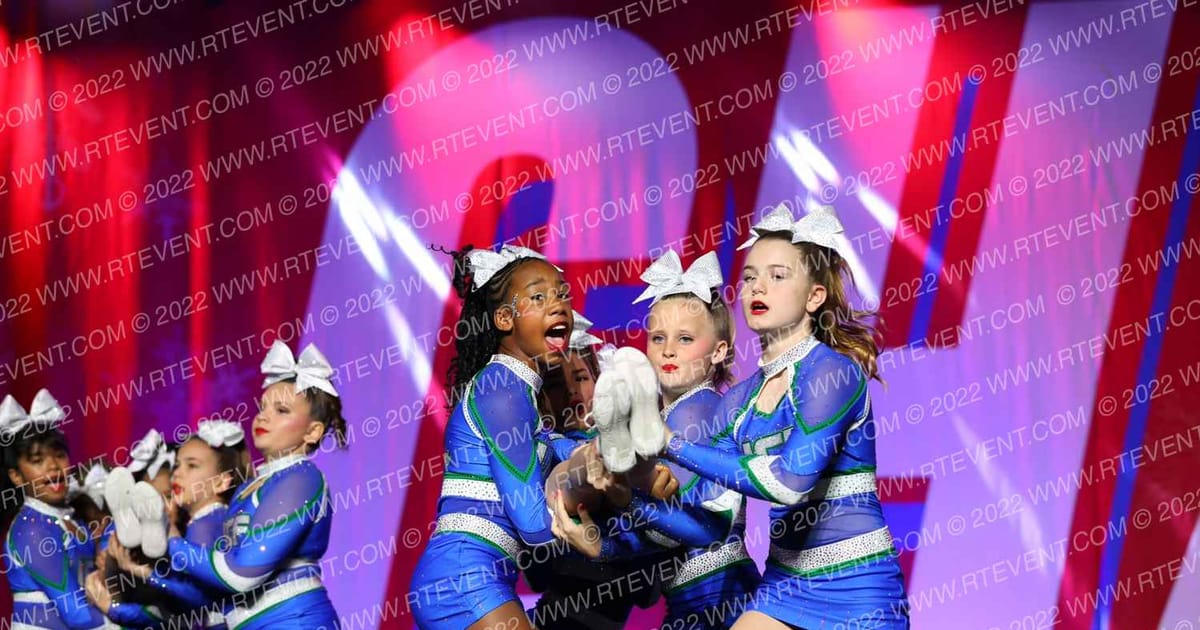 University Cheer Force Flash · CHAMPS Grand Nationals DIDII