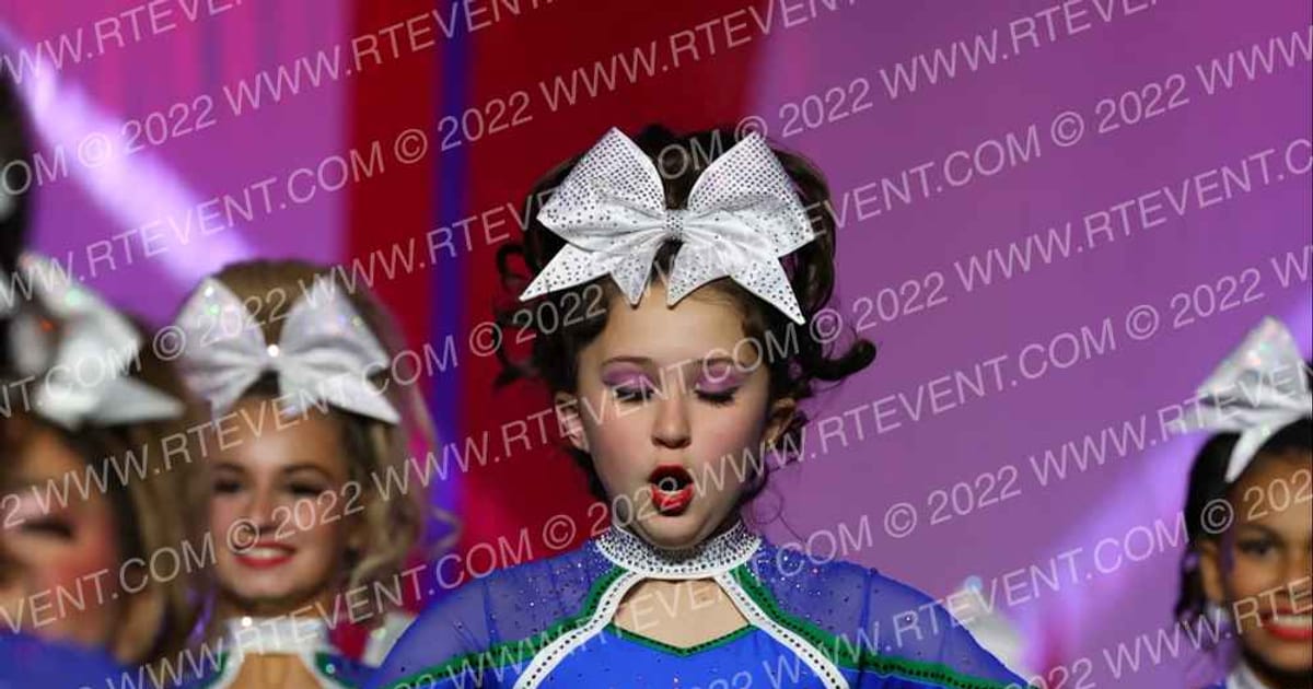 University Cheer Force Brellas · CHAMPS Grand Nationals DIDII
