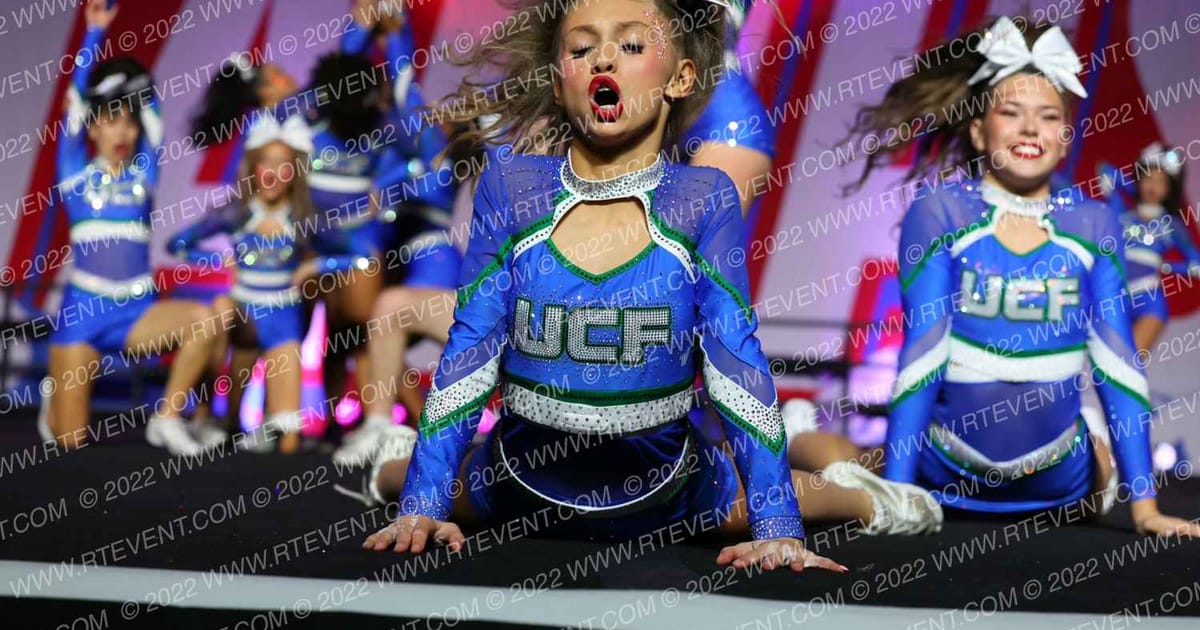 University Cheer Force Lightning · CHAMPS Grand Nationals DIDII