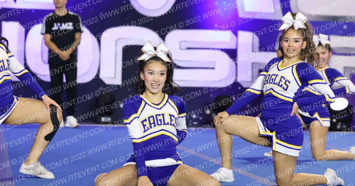 OAK GROVE HIGH SCHOOL VARSITY · Friday Night Lights Showdown at the Bay