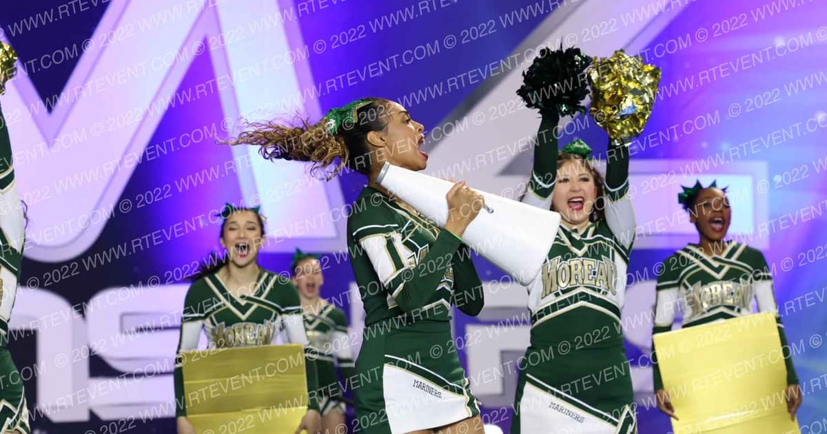 MOREAU CATHOLIC HIGHSCHOOL VARSITY CHEER · Friday Night Lights Showdown at the Bay