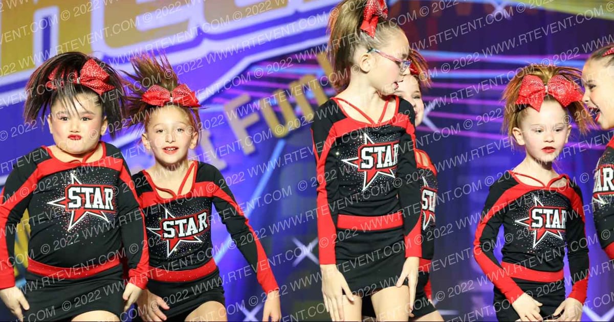 Star Athletics Mini Pink · Spirit Cheer Grand Nationals DIDII