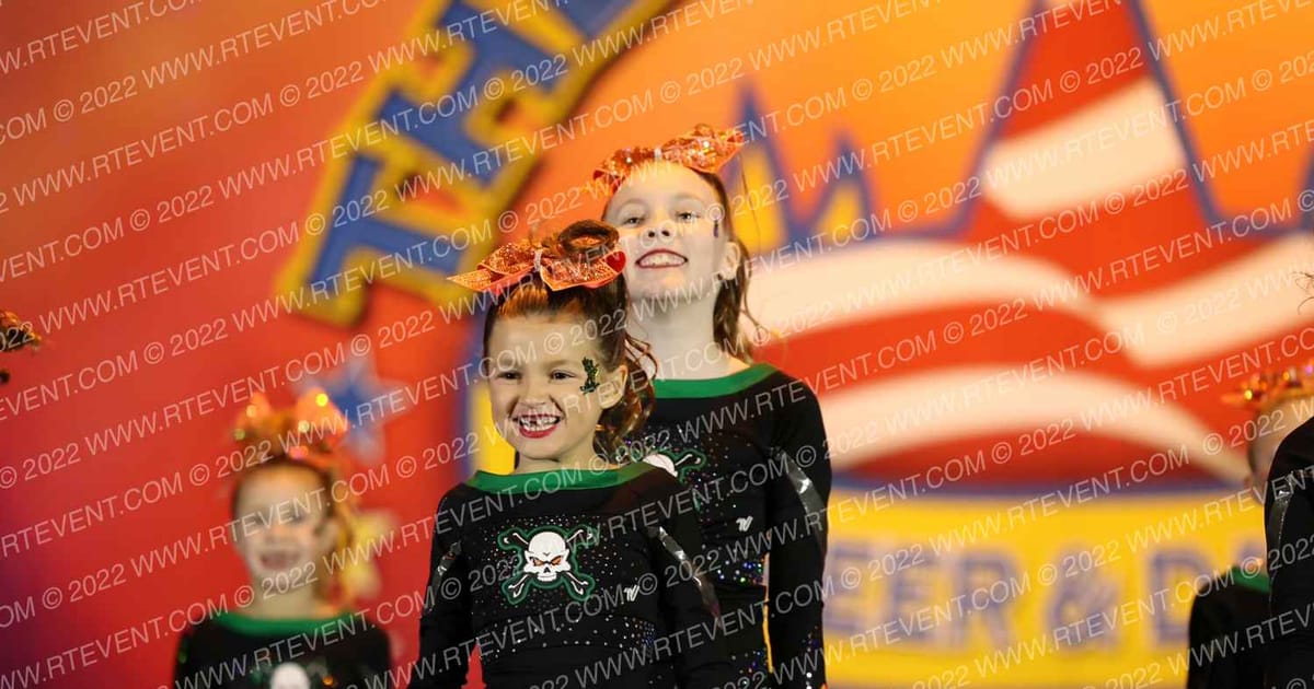 Iowa Elite Cheer - Des Moines Monsters · The American Heartland