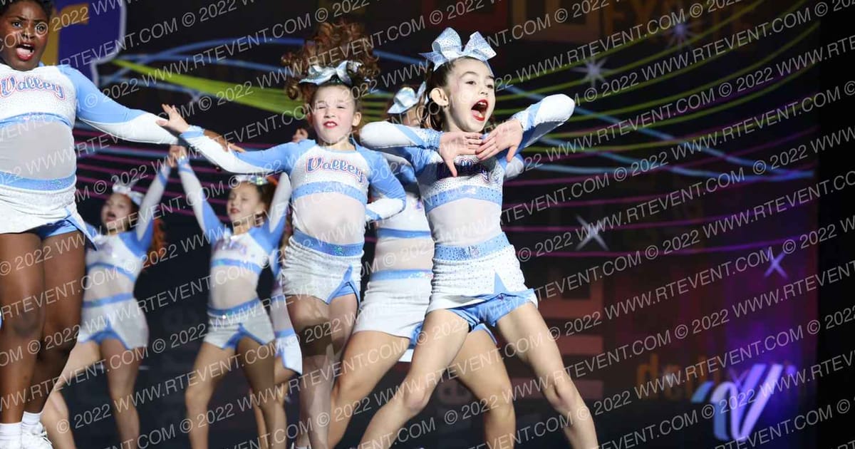 Valley Cheer BOMBSQUAD · Spirit Cheer Grand Nationals DIDII